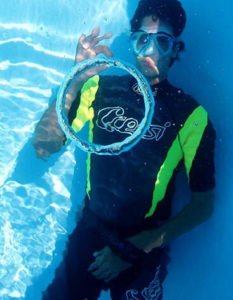 optellen Bijwonen struik 7 Steps to Make Bubble Rings Underwater | SEARCH SCUBA - Blog