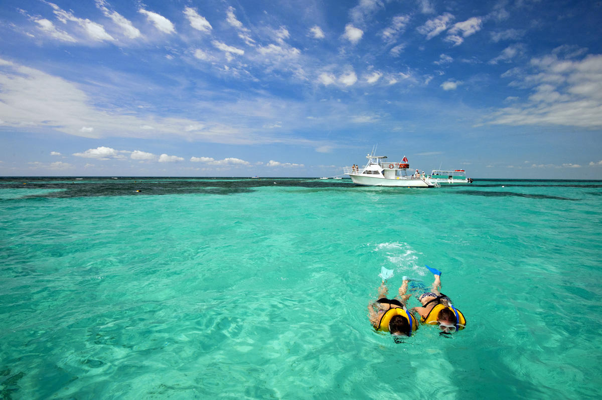 from Miami: Key West Snorkel Tour with unlimited drinks Featured Image